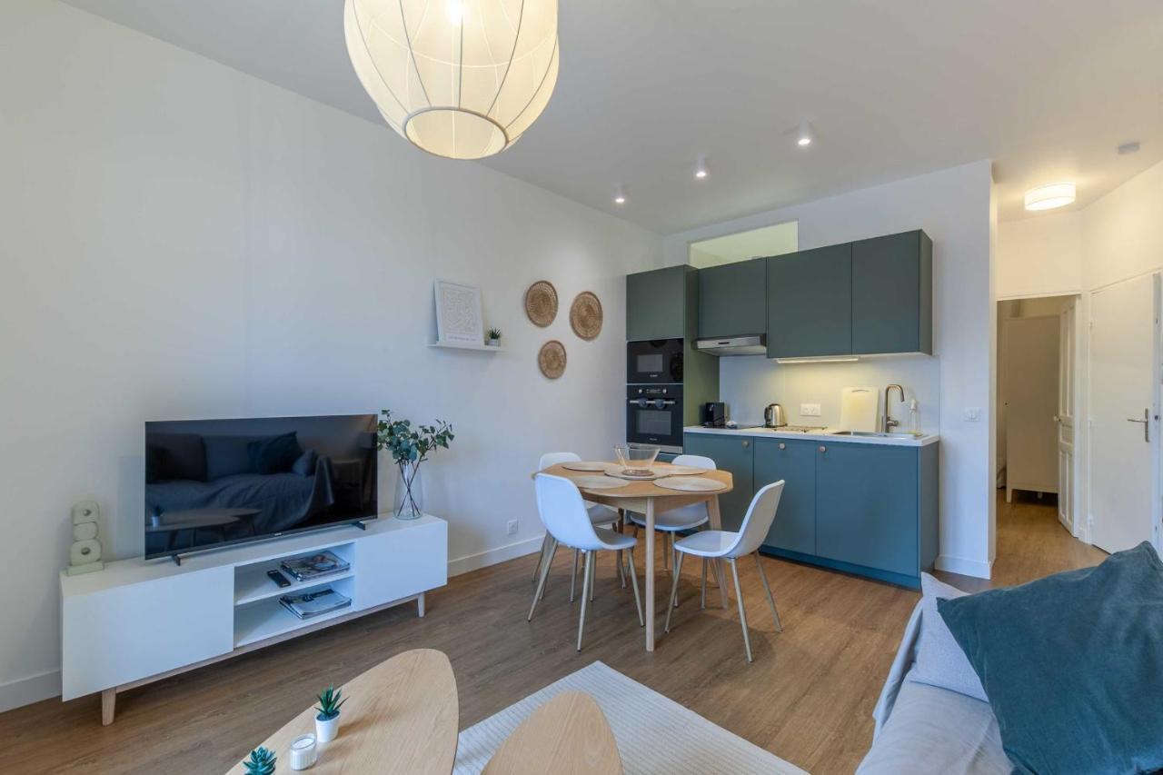 2-Bedroom Apartment With Balcony Near Hippodrome Deauville Exteriör bild