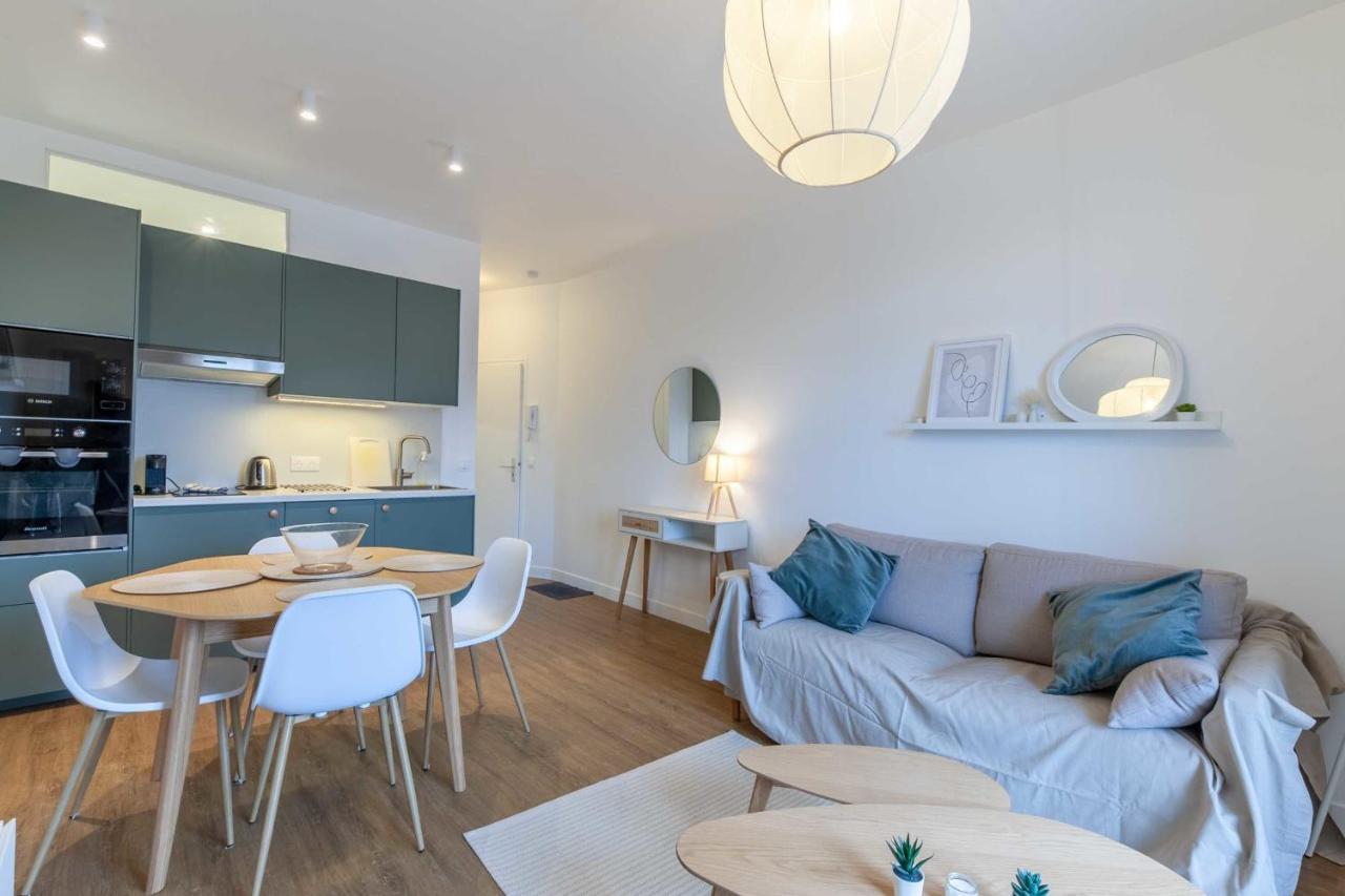 2-Bedroom Apartment With Balcony Near Hippodrome Deauville Exteriör bild